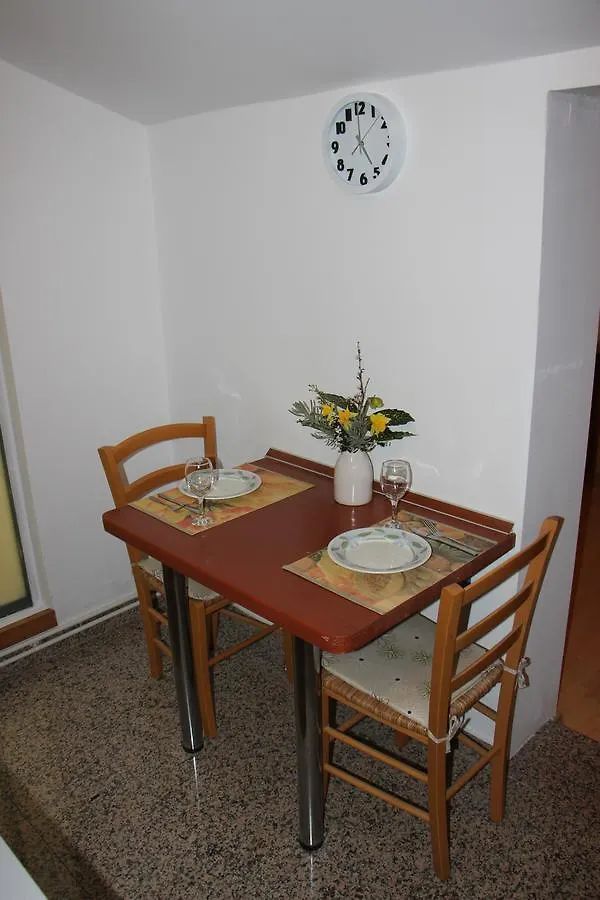 Apartment Dragun Pula 0*,  Chorwacja